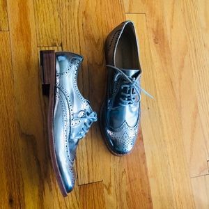 Banana Republic Shoes - Spectator Oxford shoes Banana Republic Shoes - Spectator Oxford shoes